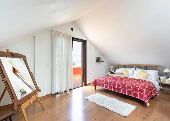 Дом отдыха Live Cala Санта-Урсула