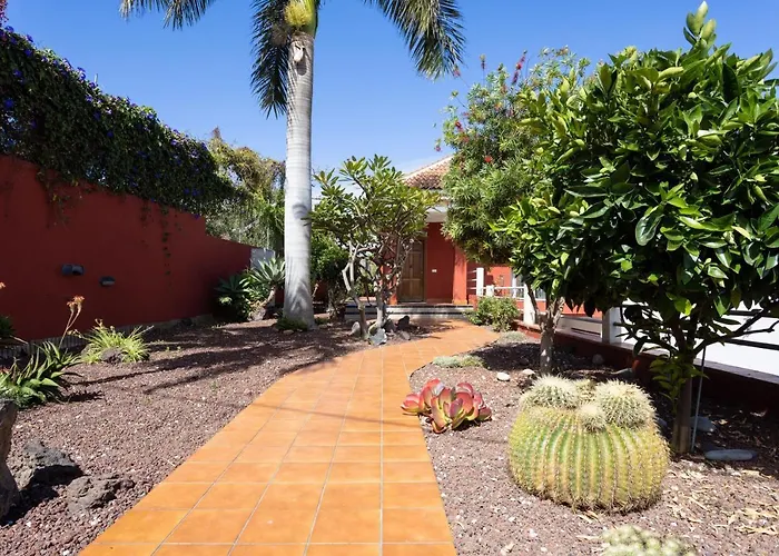 Дом отдыха Live Cala *